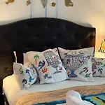 Romana Bed & Breakfast 4*