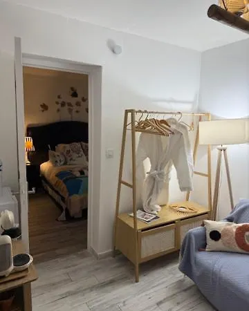 Romana Bed & Breakfast 4*