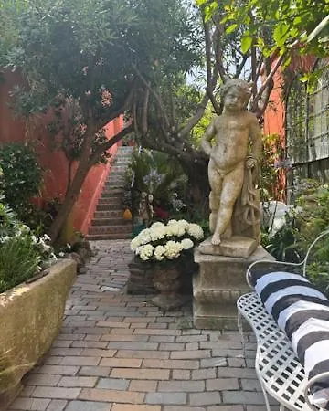 Couette-café Romana 4*