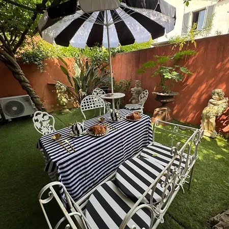 Couette-café Romana Saint-Tropez