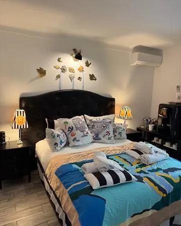 Alojamento de Acomodação e Pequeno-almoço Romana 4*