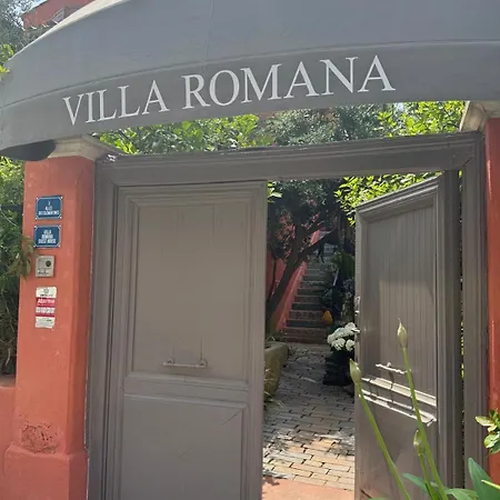 Romana לינה וארוחת בוקר