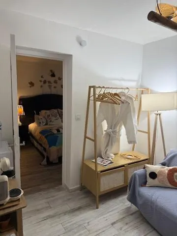 Romana Bed & Breakfast 4*