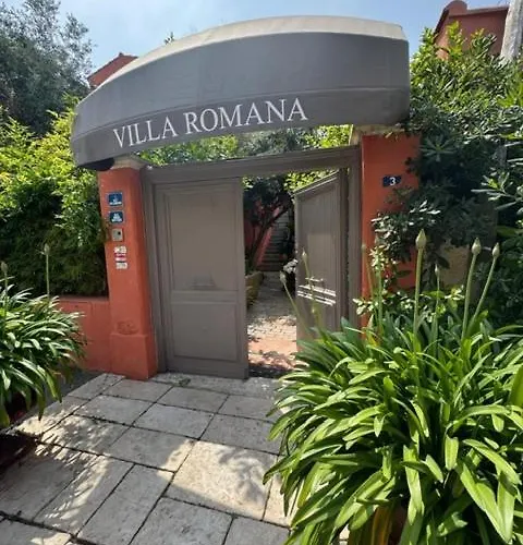 Romana Saint-Tropez
